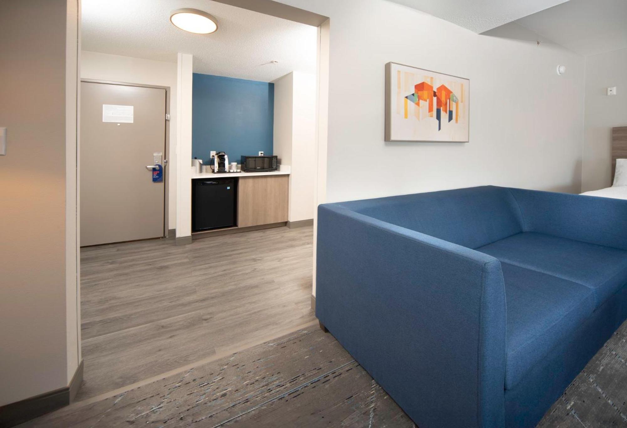 Holiday Inn Express & Suites Indianapolis - East By Ihg Экстерьер фото