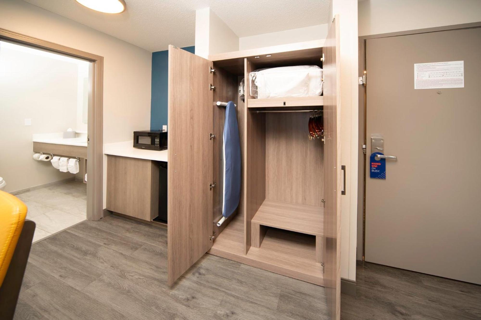 Holiday Inn Express & Suites Indianapolis - East By Ihg Экстерьер фото