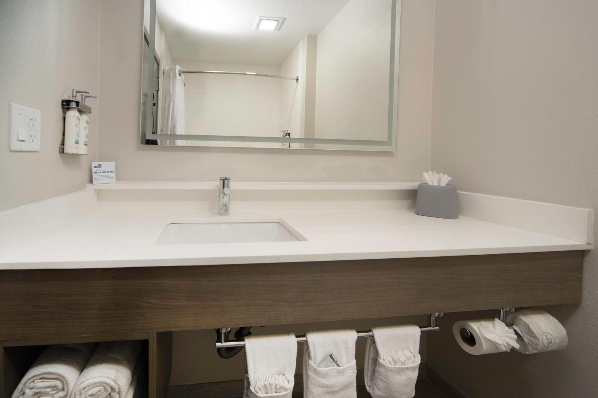 Holiday Inn Express & Suites Indianapolis - East By Ihg Экстерьер фото