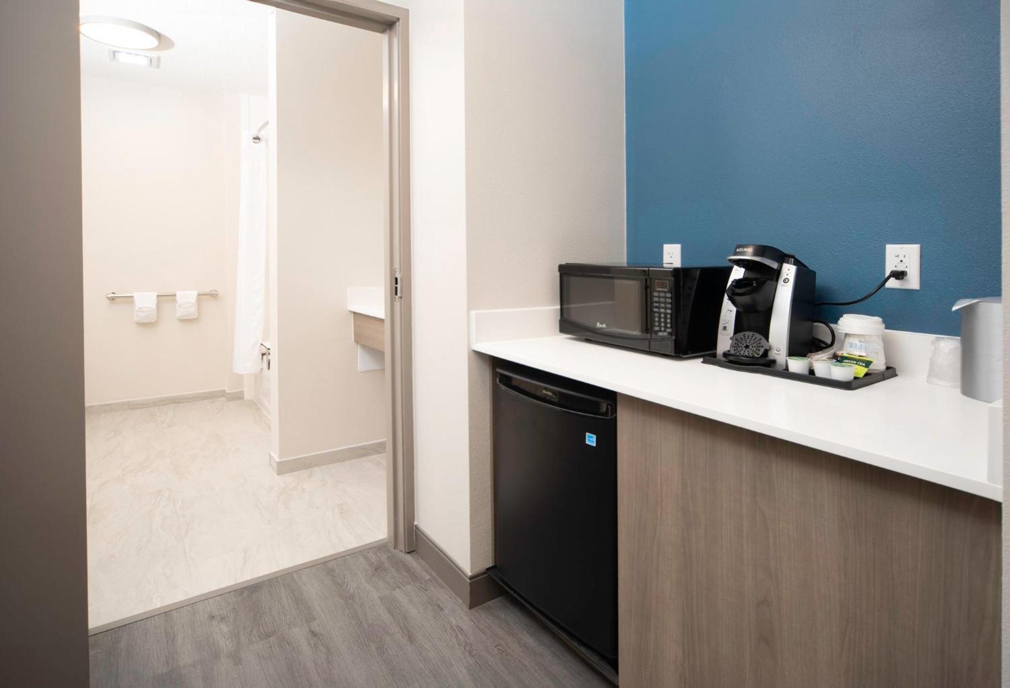 Holiday Inn Express & Suites Indianapolis - East By Ihg Экстерьер фото