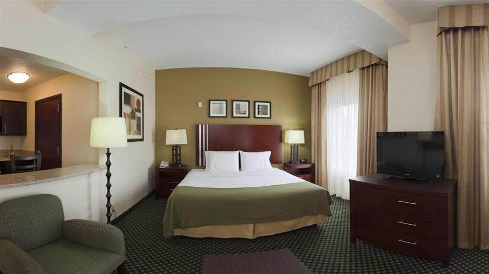 Holiday Inn Express & Suites Indianapolis - East By Ihg Экстерьер фото