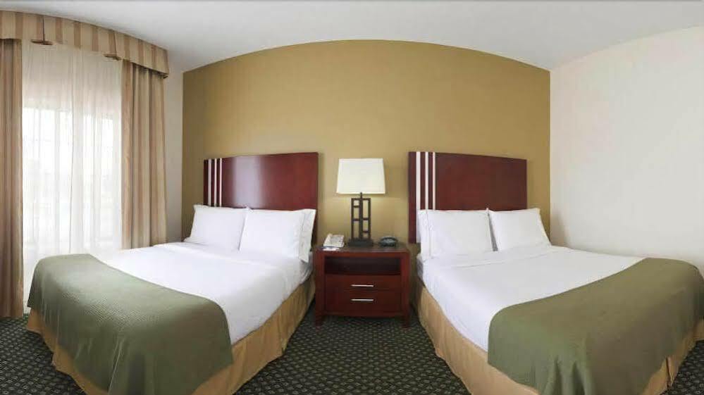 Holiday Inn Express & Suites Indianapolis - East By Ihg Экстерьер фото